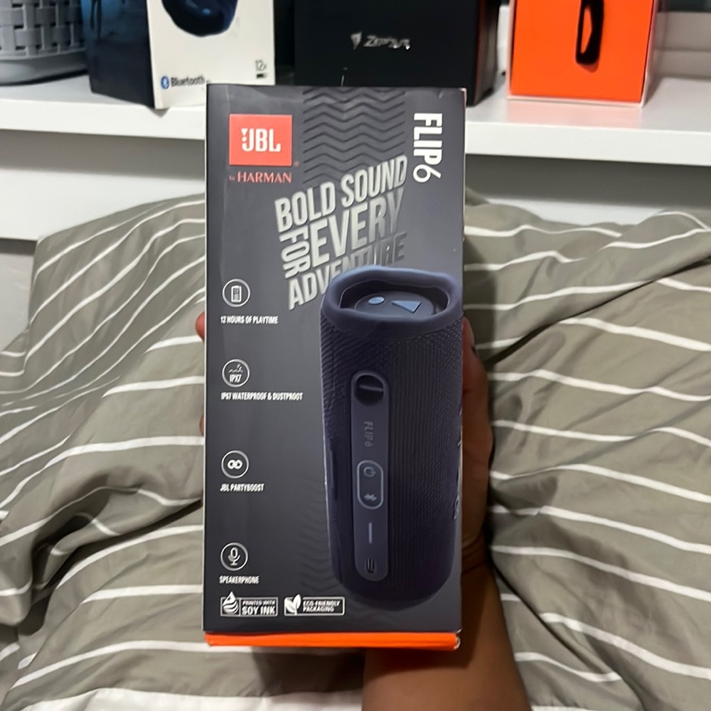 Jbl flip six brand new in box!!